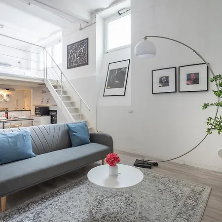 Cozy Loft - Zona Certosa - Con Wi-fi & Netflix & Parking Free In The Street *