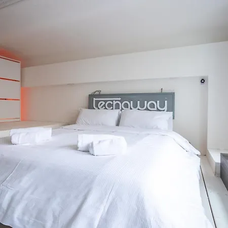 Cozy Loft - Zona Certosa - Con Wi-fi & Netflix & Parking Free In The Street