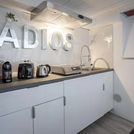 Apartamento Cozy Loft - Zona Certosa - Con Wi-fi & Netflix & Parking Free In The Street *