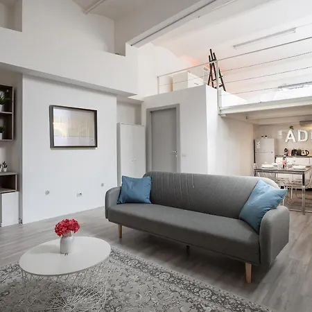 Apartamento Cozy Loft - Zona Certosa - Con Wi-fi & Netflix & Parking Free In The Street *
